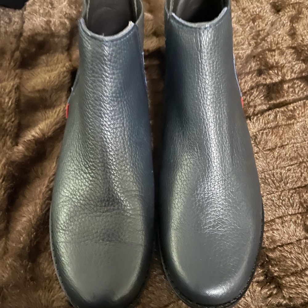 Marc Joseph New York girls leather boots size 3